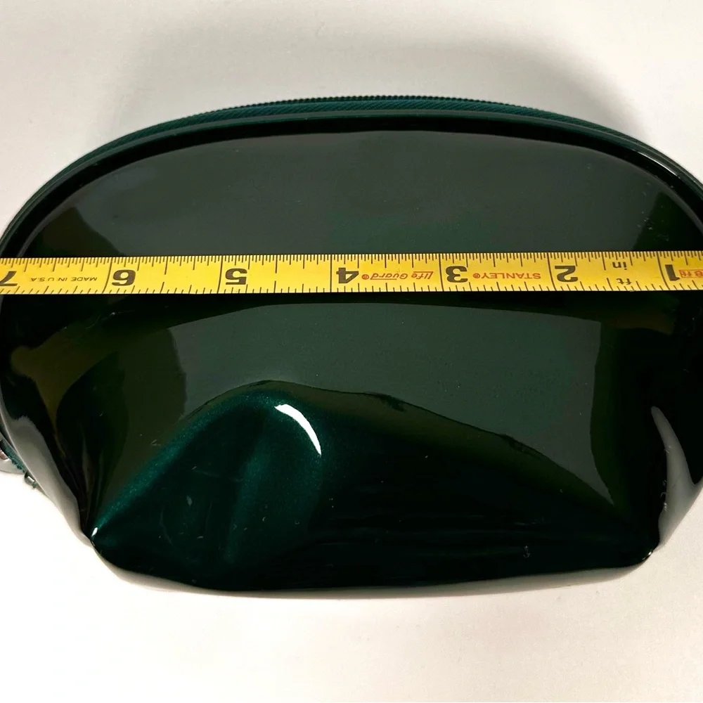 La Mer Green Make up/Cosmetic Bag